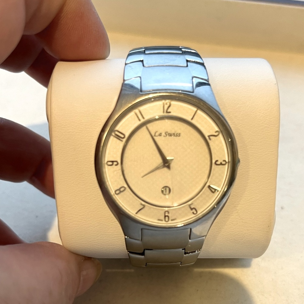 La Swiss Stainless Steel link band with date Japan Movement
